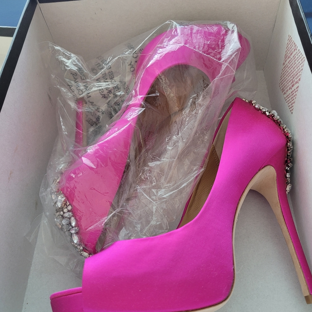 BADGLEY MISCHIKA PINK HEELS